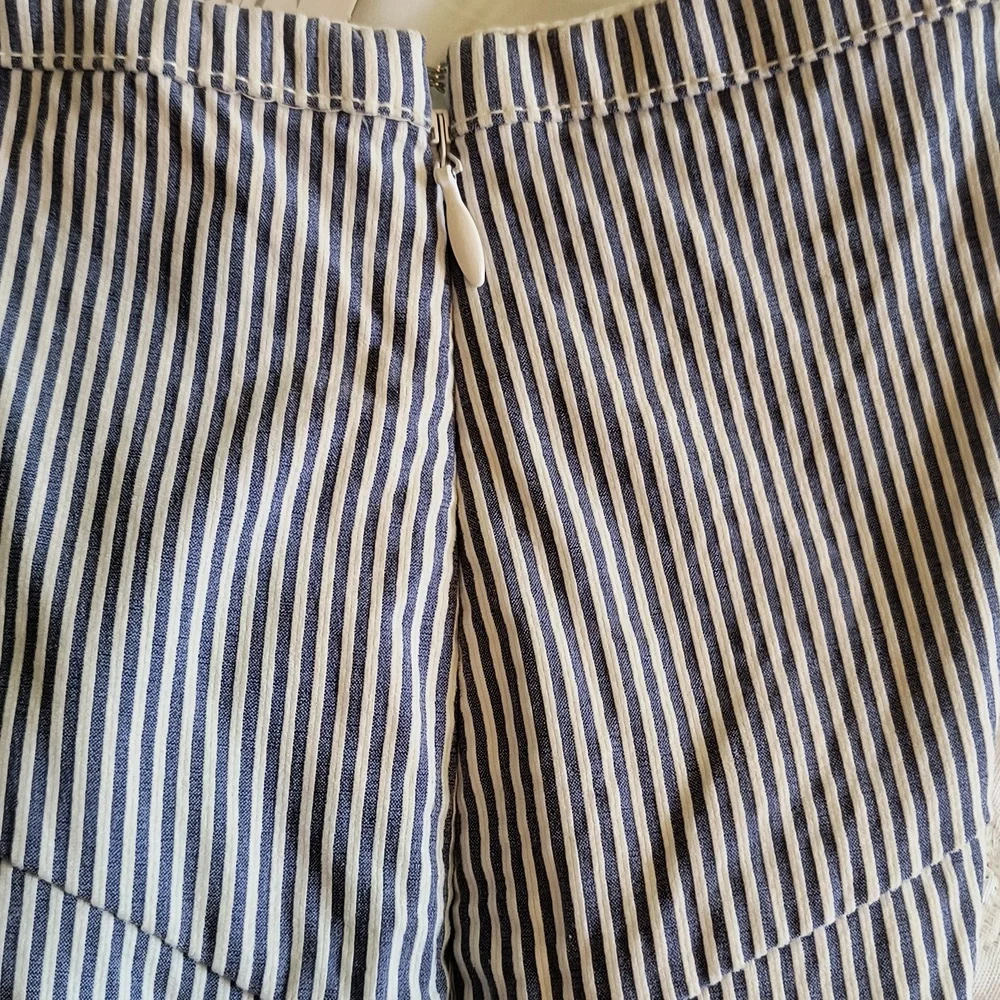 New York & Co Pencil Skirt Wmn's 18 Blue White Striped Seersucker Nautical - Picture 9 of 16